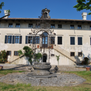 Villa de Marchi Ottelio de Carvalho, Localita' Ottelio, Manzano (Ud) (accesso alla villa da Buttrio)